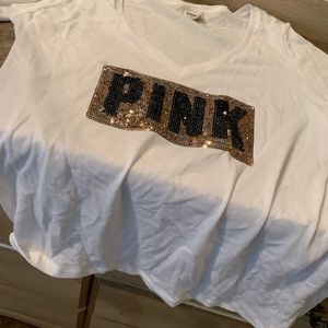 NWOT vs pink bling tee m